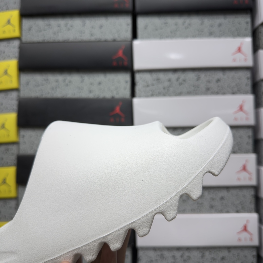 Adidas YOO - Image 2