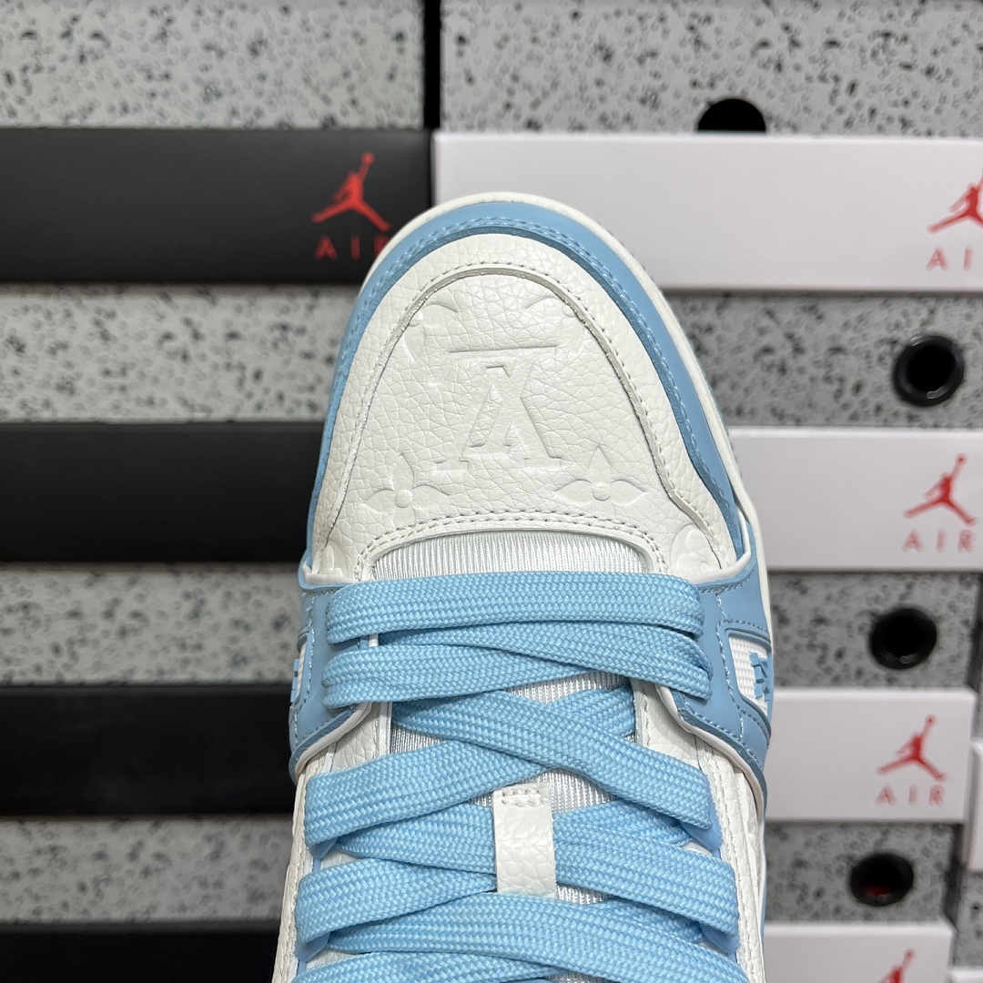 Louis Vuitton Trainer - Image 5