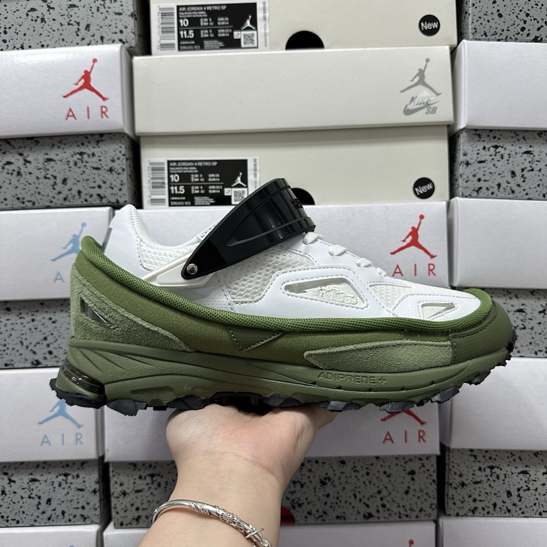 On Running Response Trail 2 Raf Simons - Image 10