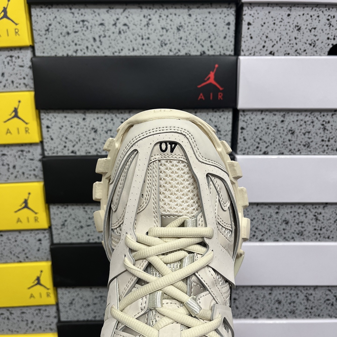Balenciaga Track - Image 8