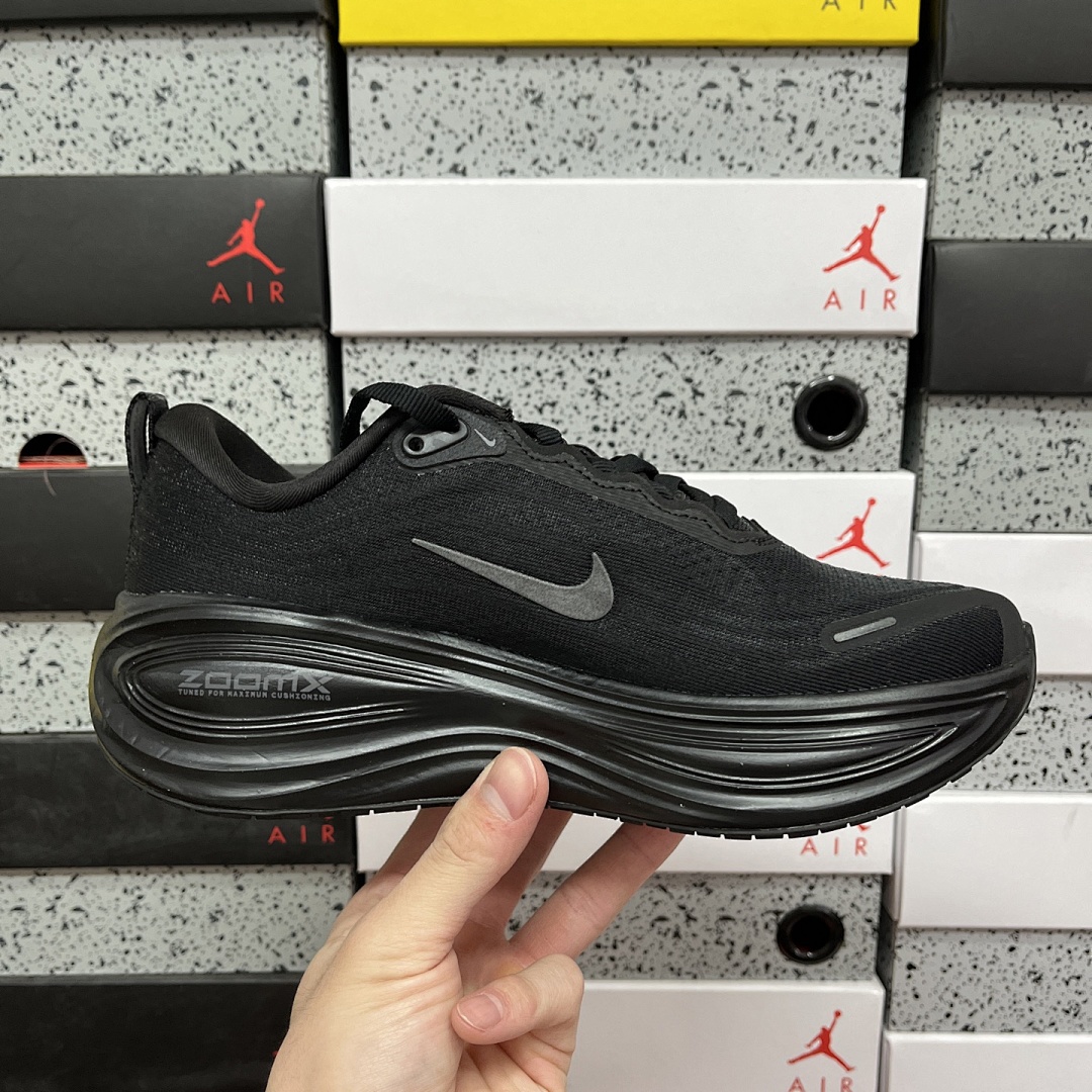 Nike Zoom Vomero - Image 10