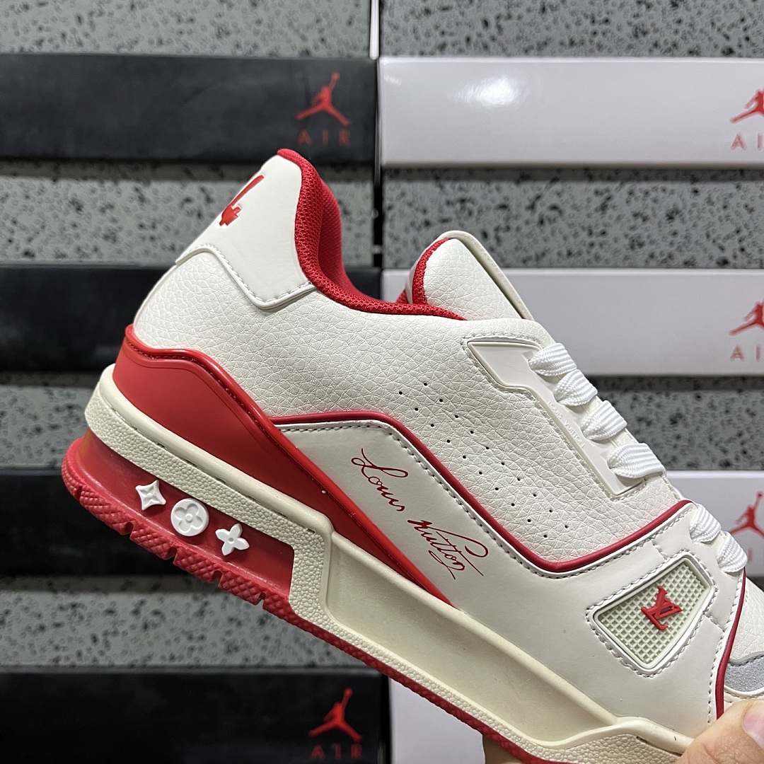 Louis Vuitton Trainer V2-11 - Image 2