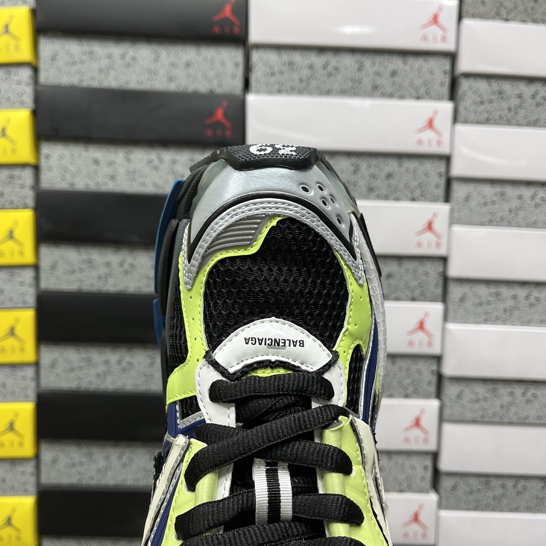 Balenciaga BLCG Runner - Image 98