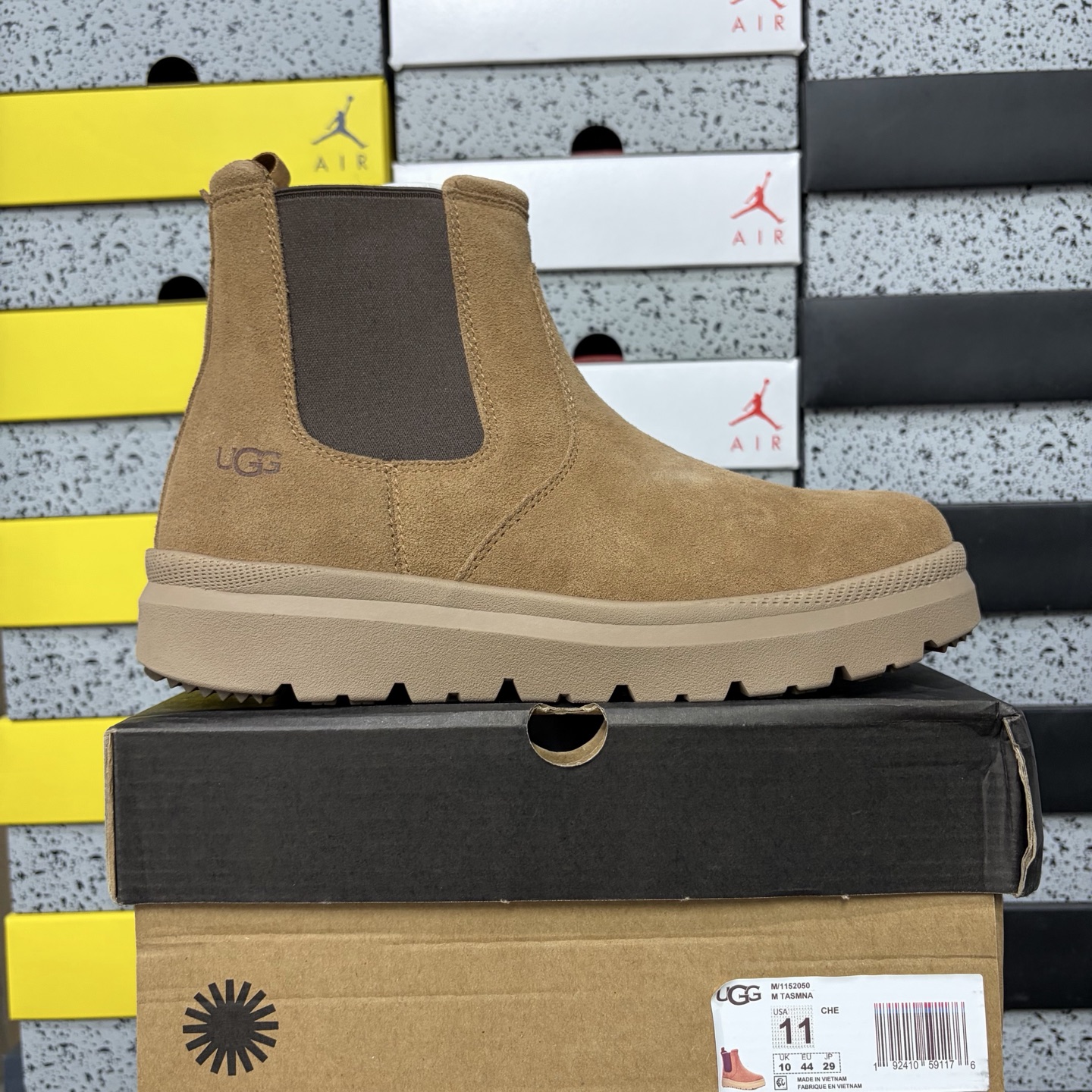 UGG Biltmore -2050 - Image 10