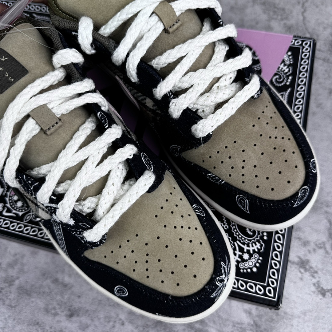 Chanel Nike SB Dunk Low Travis Scott (Regular Box) - Image 5