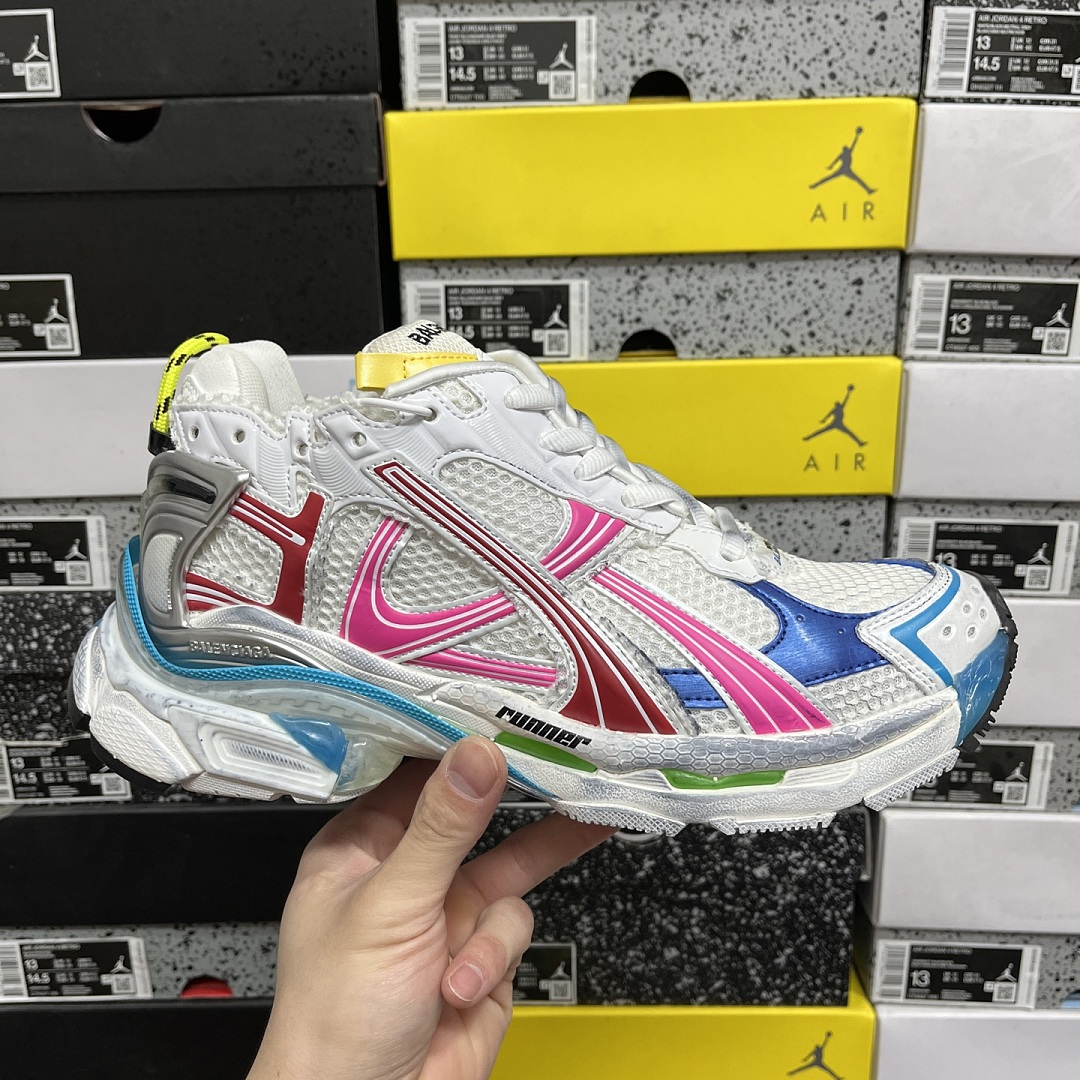 Balenciaga BLCG Runner 7.5 - Image 4