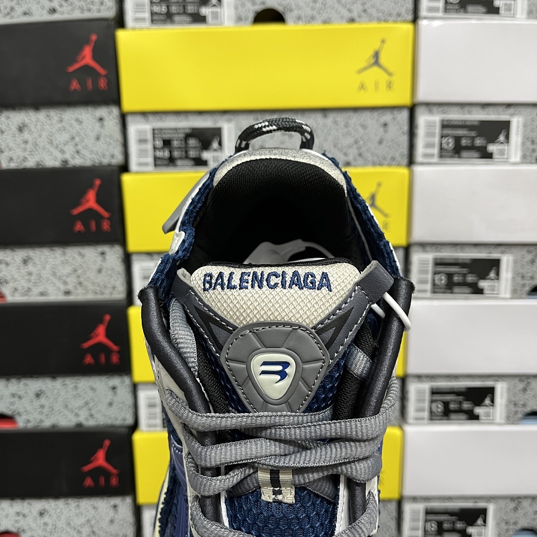 Balenciaga BLCG Runner 7.5 - Image 6