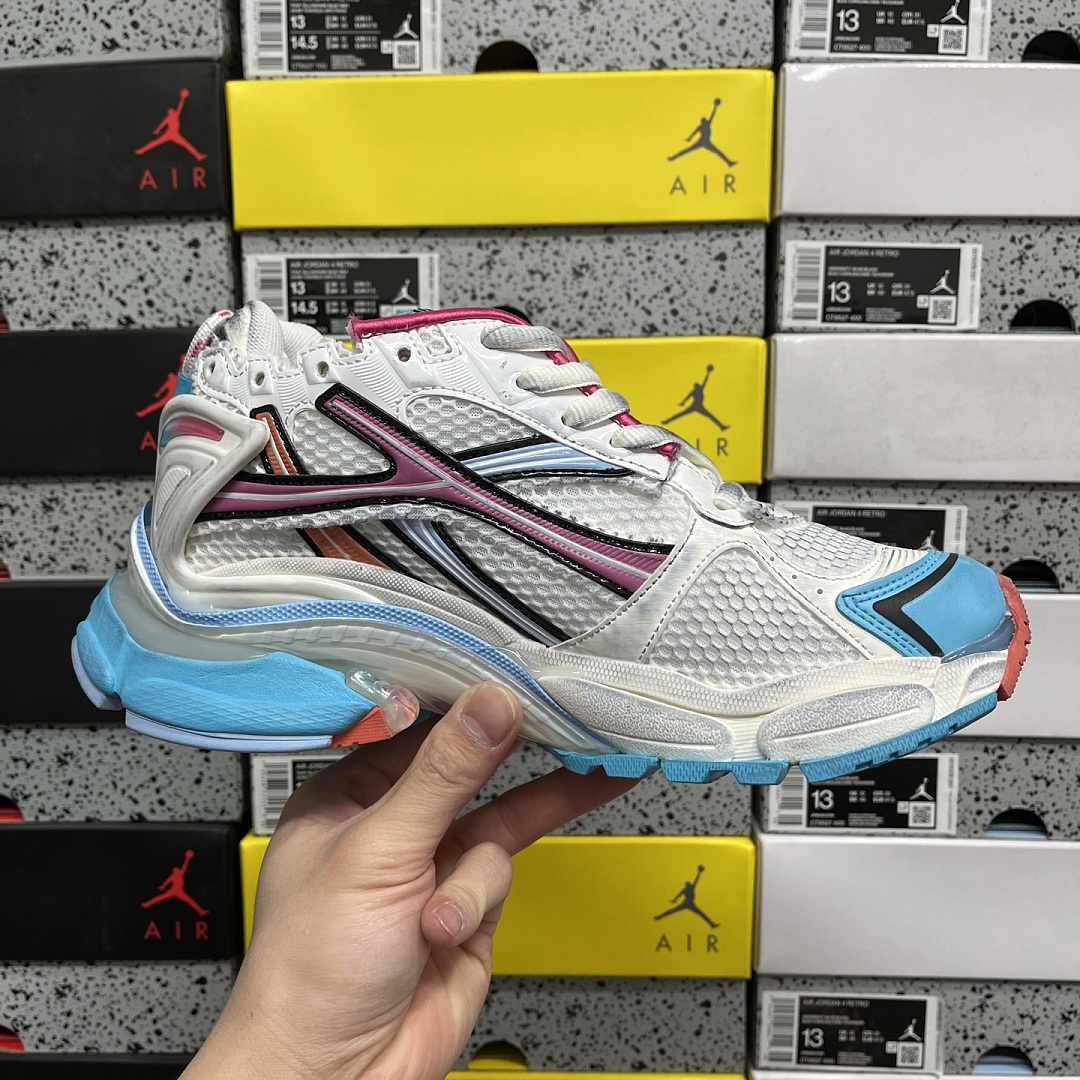 Balenciaga BLCG Runner 7.5 - Image 5