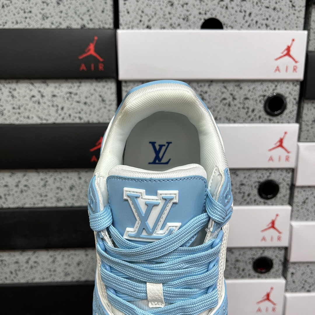 Louis Vuitton Trainer - Image 9