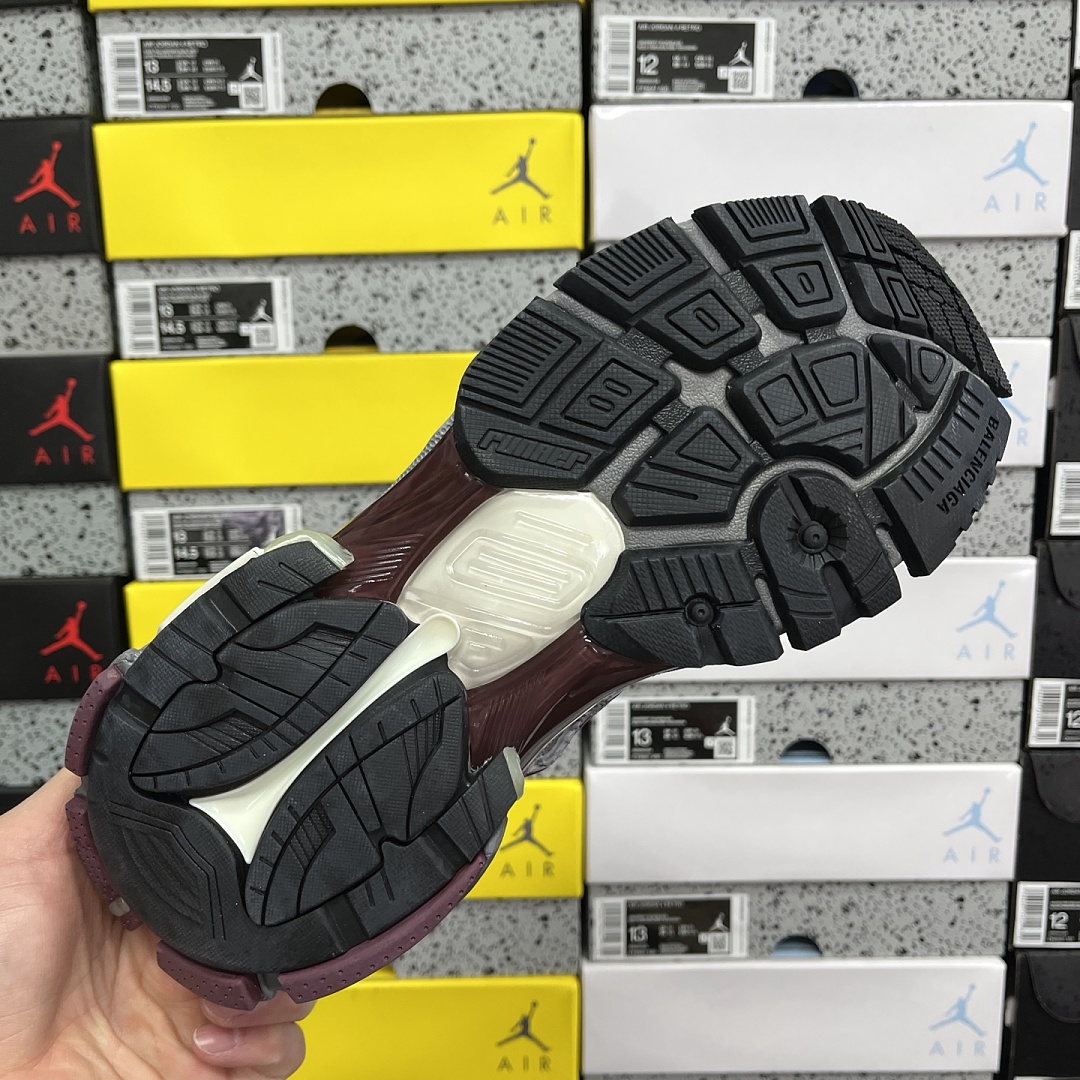 Balenciaga BLCG Runner 7 Gen - Image 9