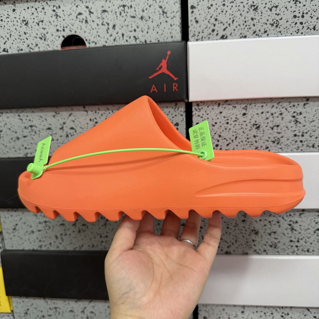 Adidas Slide/Foam Runner - Image 30