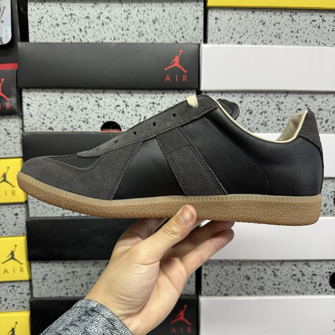 On Running Maison Margiela Replica Black Gum T8013 Yellow (Dark Grey Suede) - Image 3