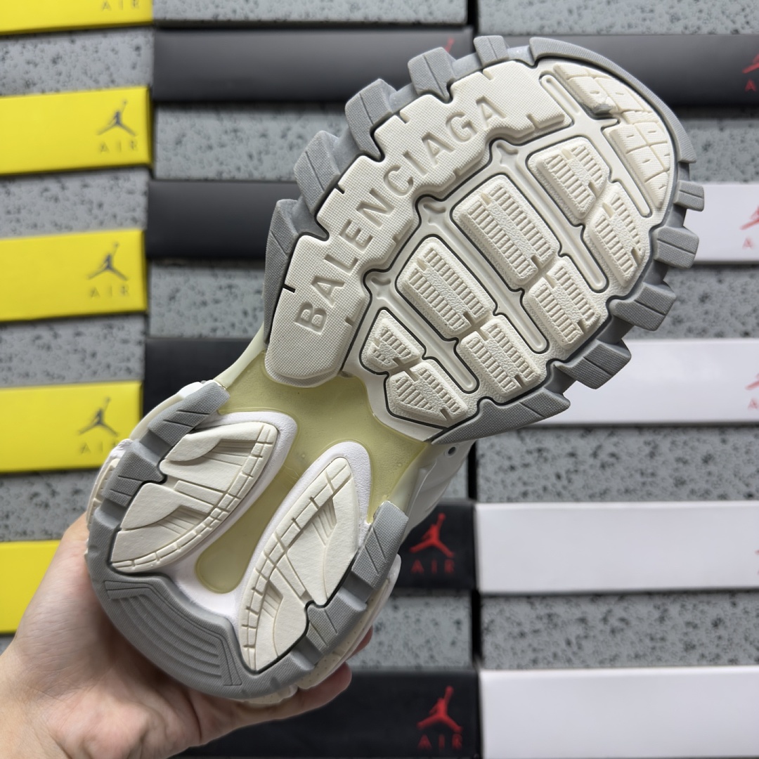 Balenciaga BLCG Track 9081 (White) - Image 9