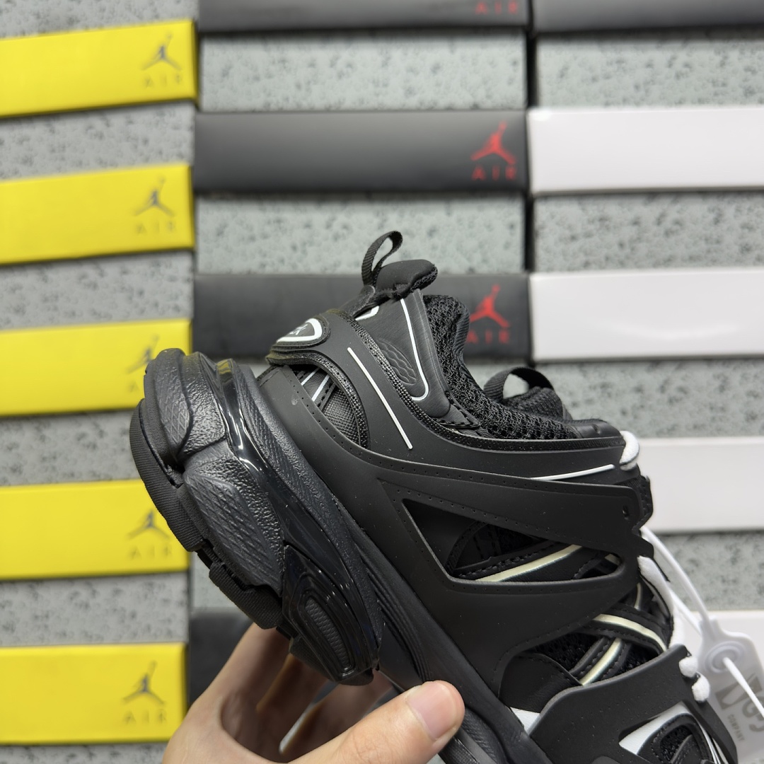 Balenciaga BLCG Track 1090 (Black White) - Image 5