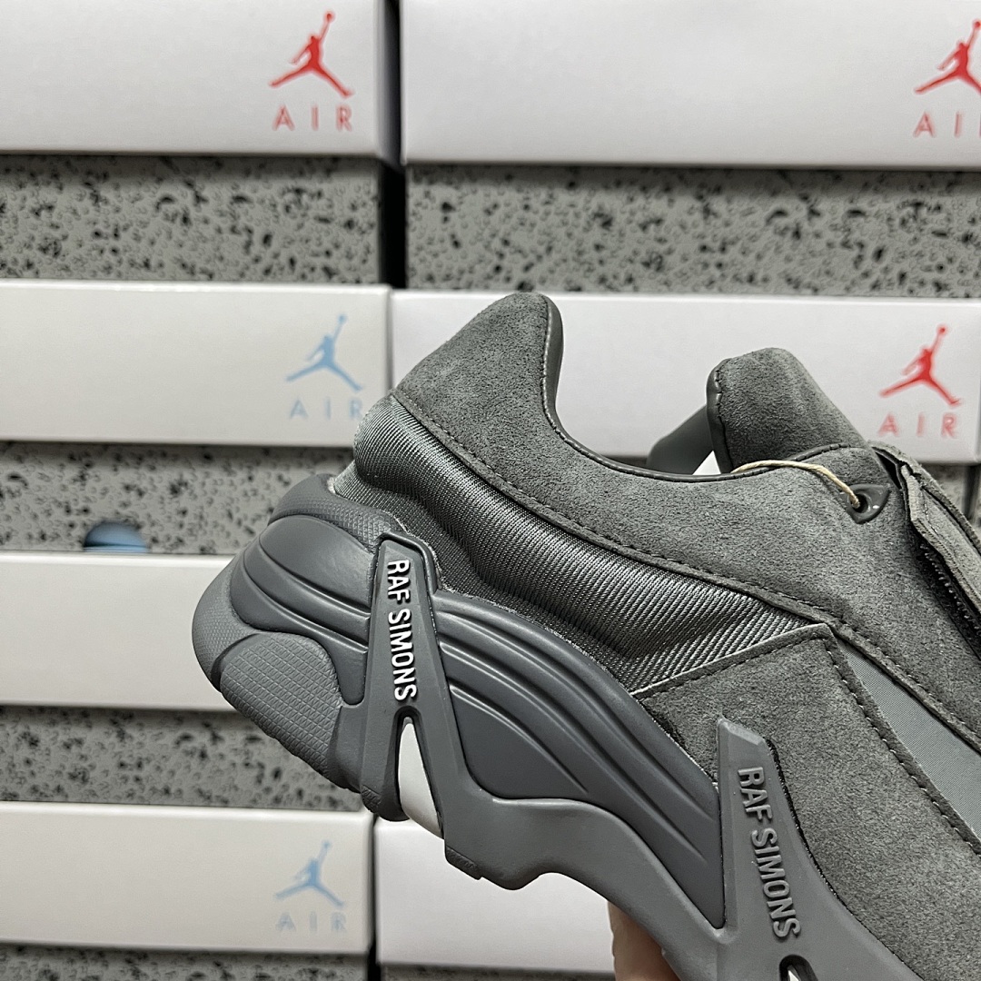 On Running Raf Simons Antei Low Top Concrete Suede - Image 7