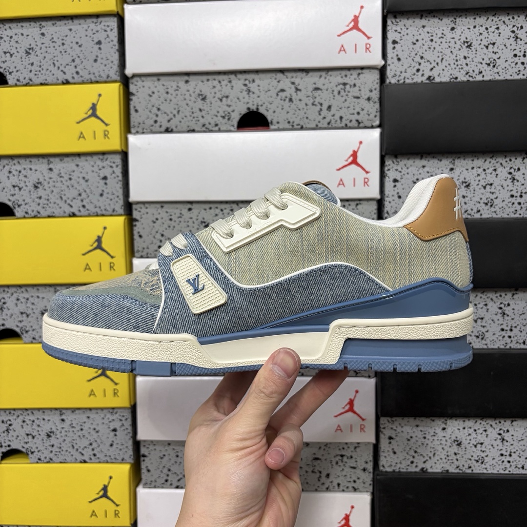 Louis Vuitton Trainer - Image 6