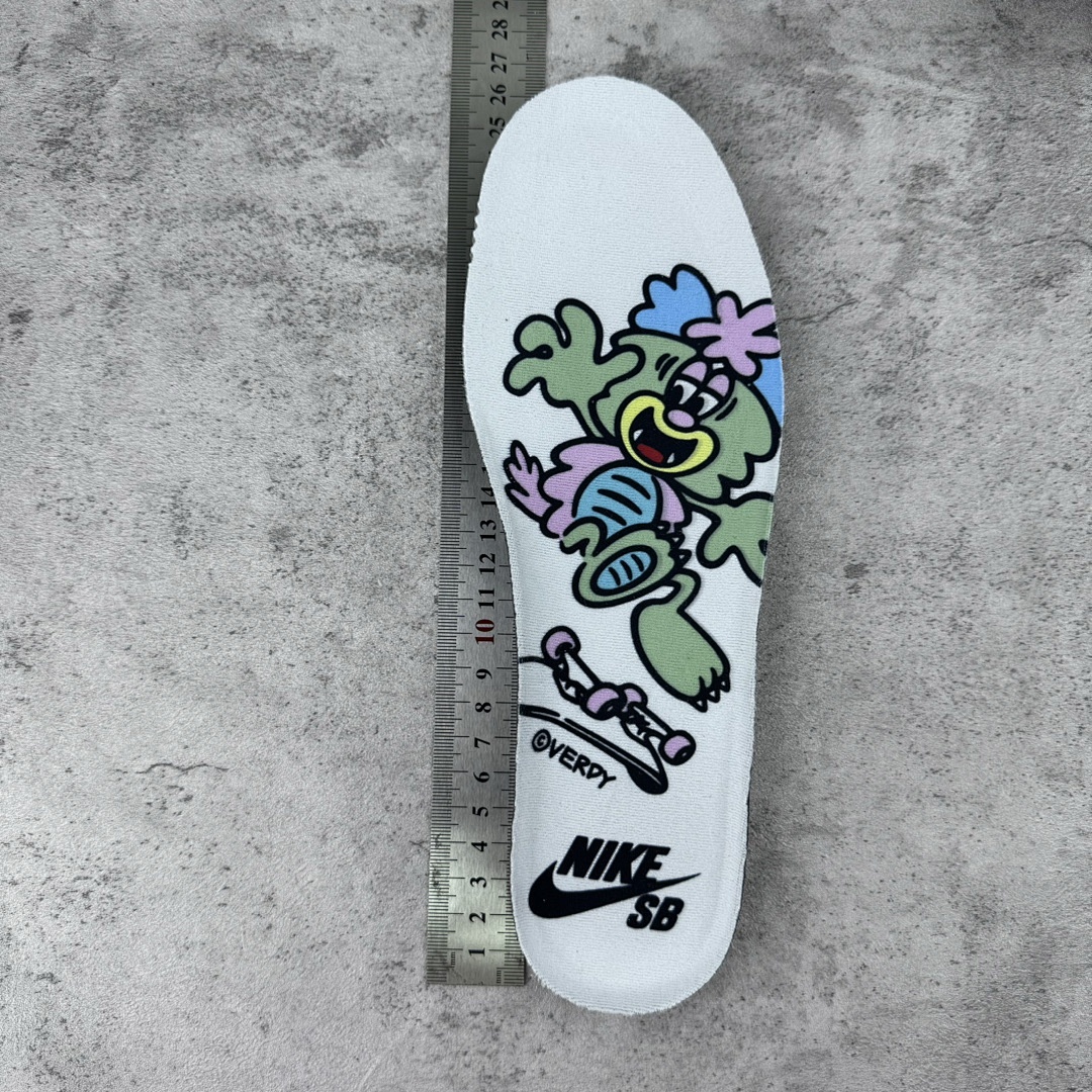Nike Verdy X Nike SB Dunk Low - Image 3