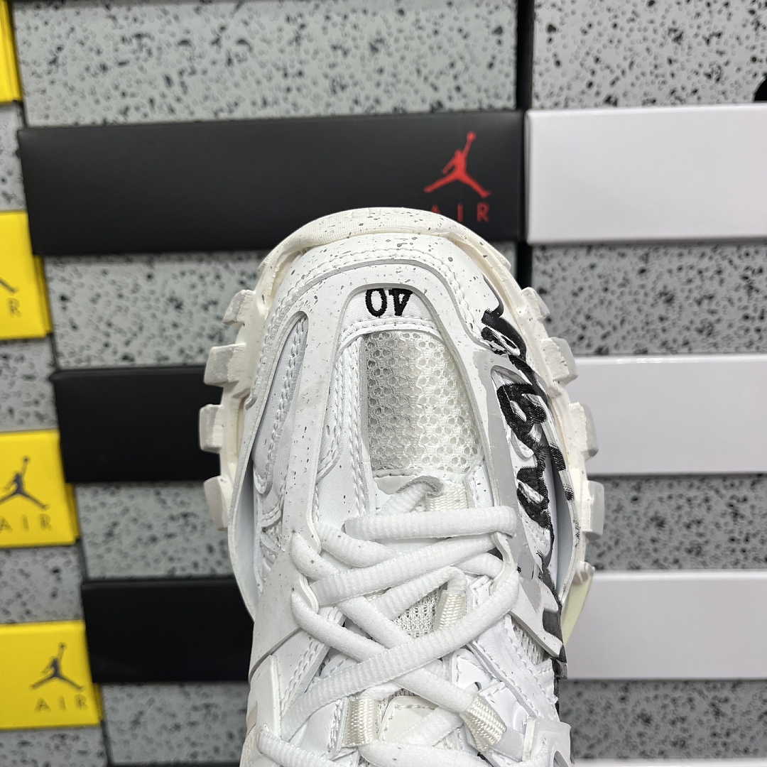 Balenciaga Track - Image 3