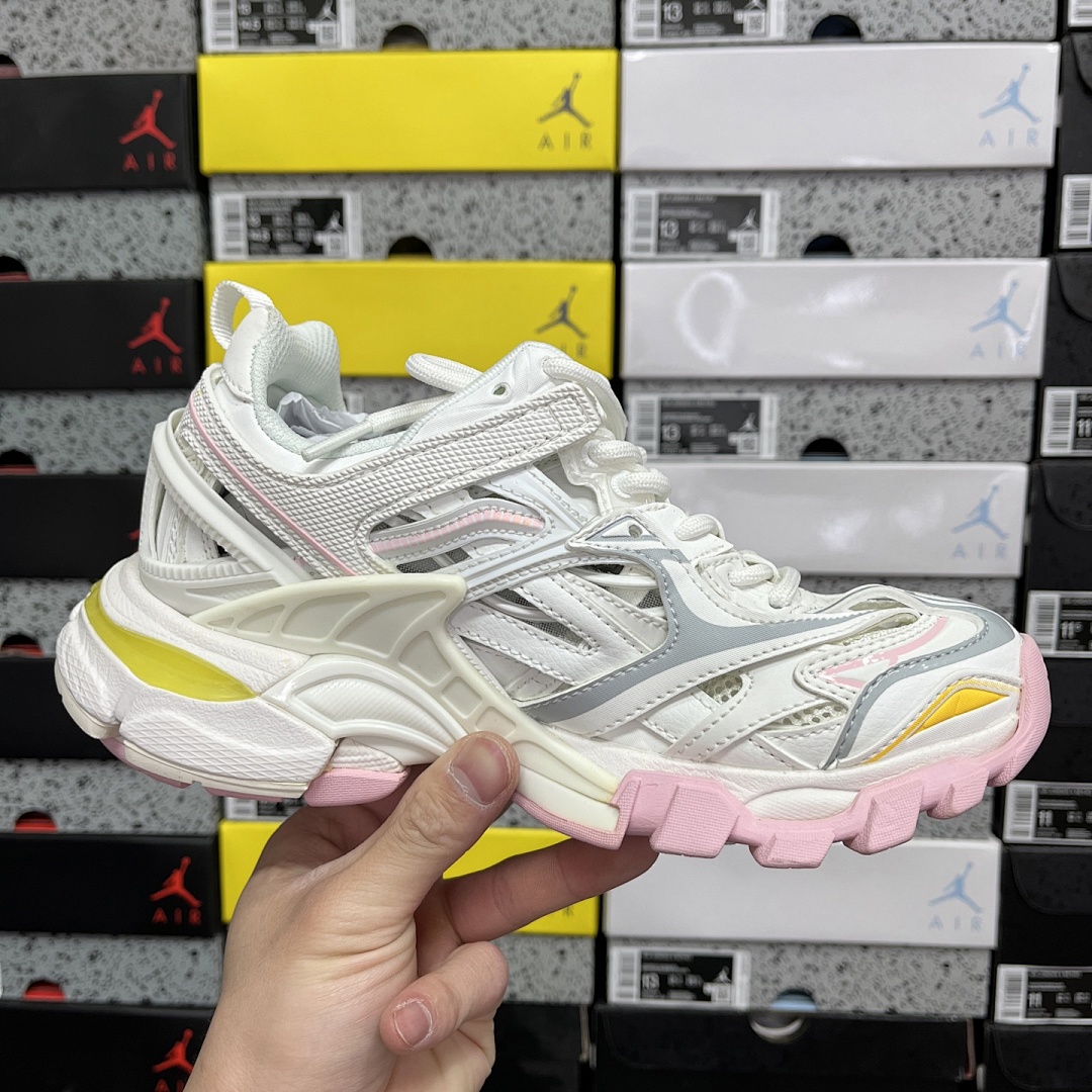 Balenciaga Track 2.0 - Image 20