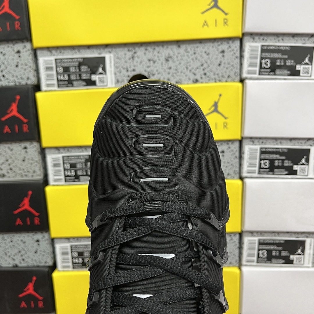 Nike Air VaporMax Plus (Triple Black) - Image 6