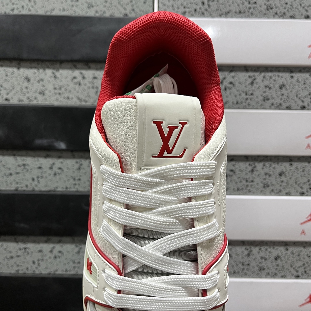 Louis Vuitton Trainer V2-11 - Image 6