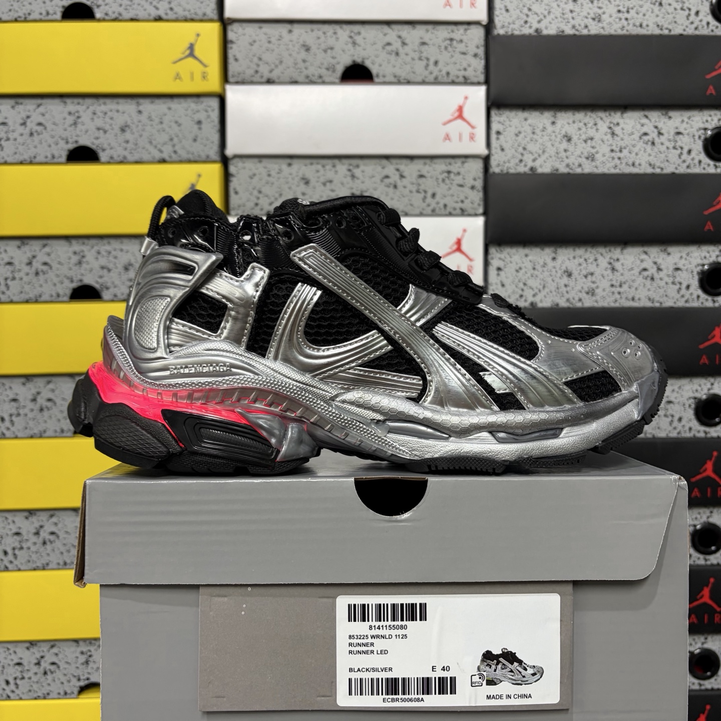Balenciaga BLCG Runner 7.5 Black Silver LED - Image 13