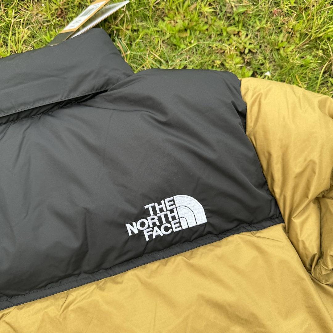 The North Face TNF 1996 Retro Nuptse 700 Fill Packable Jacket - Image 112