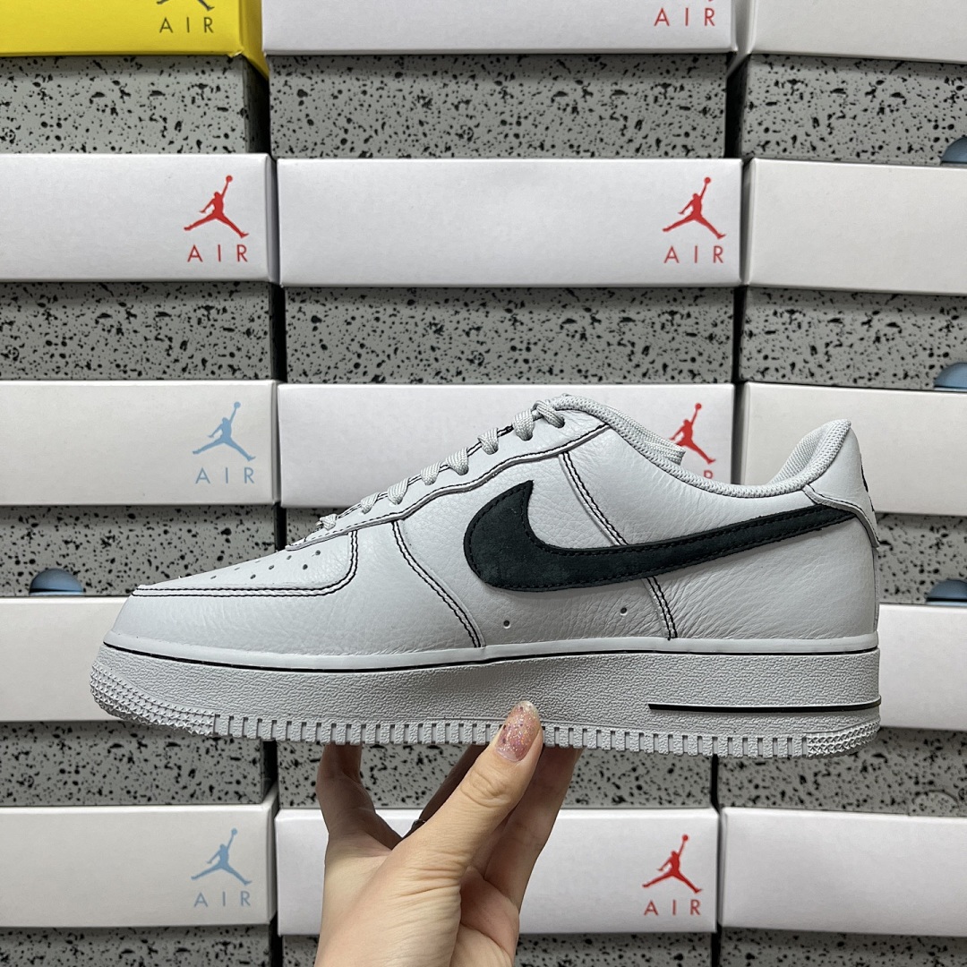 Nike Air Force 1 Low '07 LV8 - Image 2