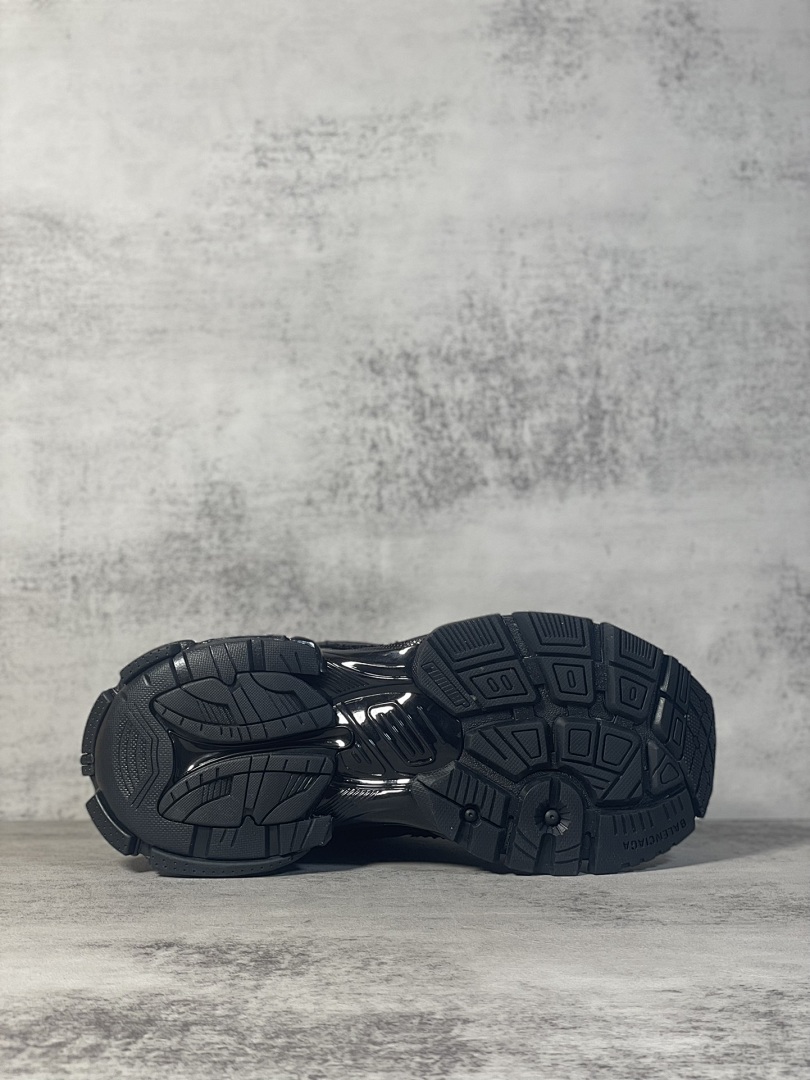 Balenciaga Runner 7.5 - Image 58