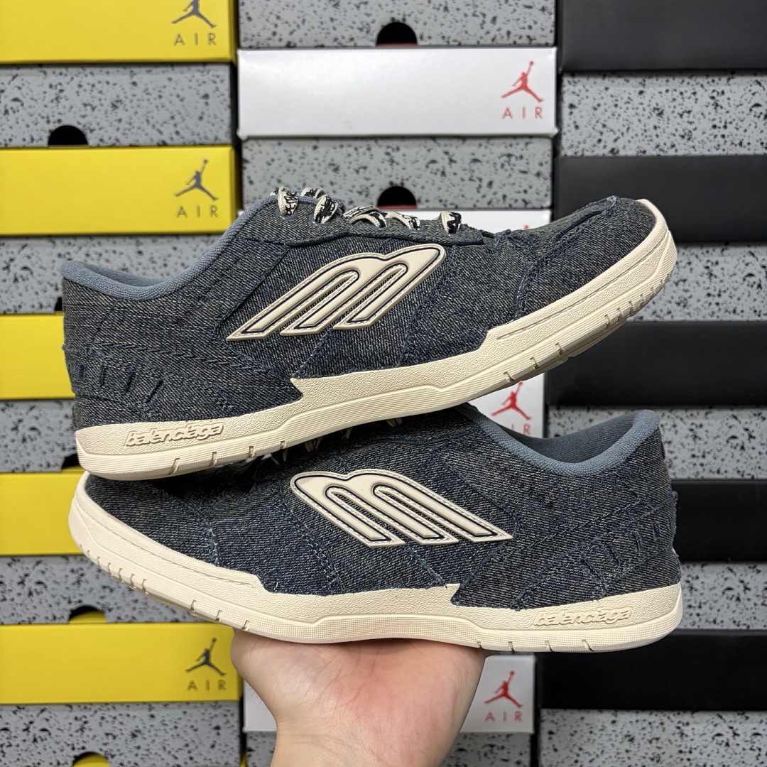 Balenciaga Hamptons Sneakers 18 - Image 3