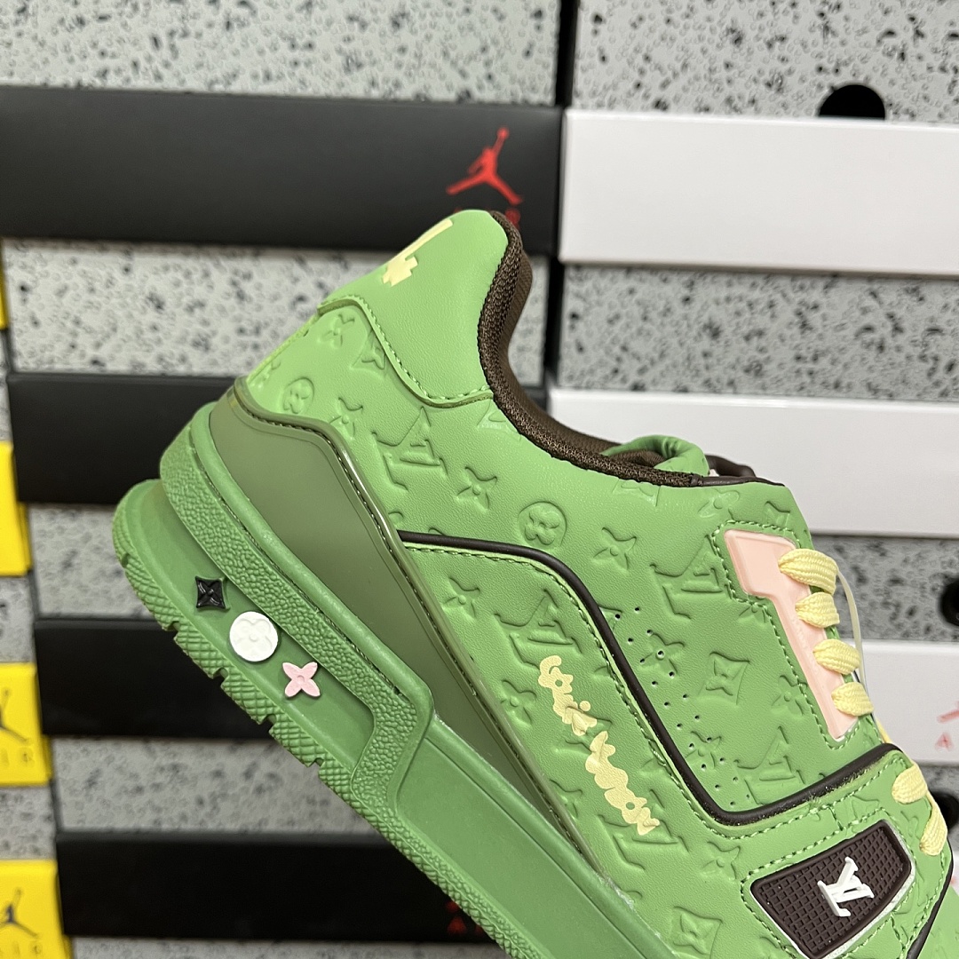 Louis Vuitton Trainer - Image 2