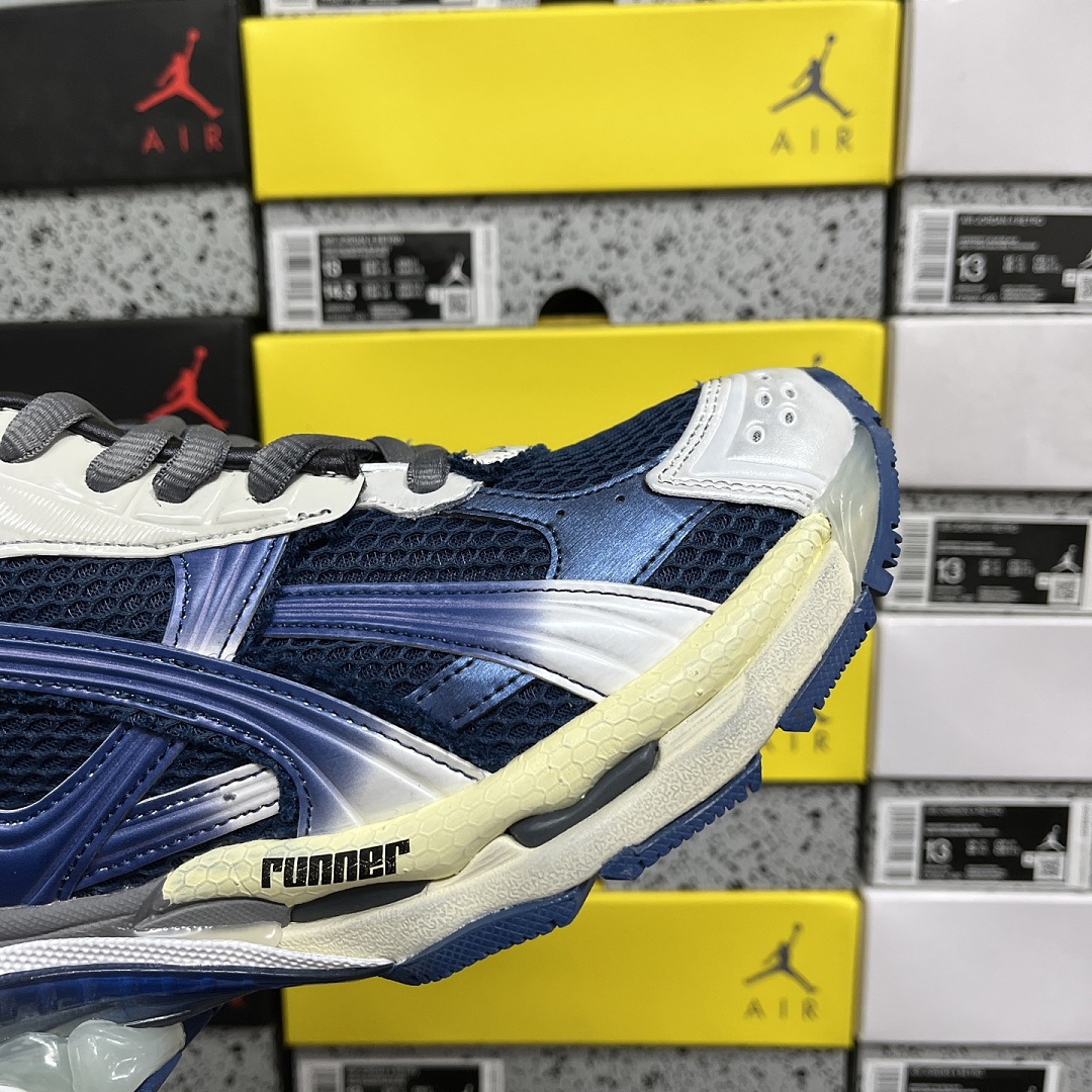 Balenciaga BLCG Runner 7.5 - Image 2