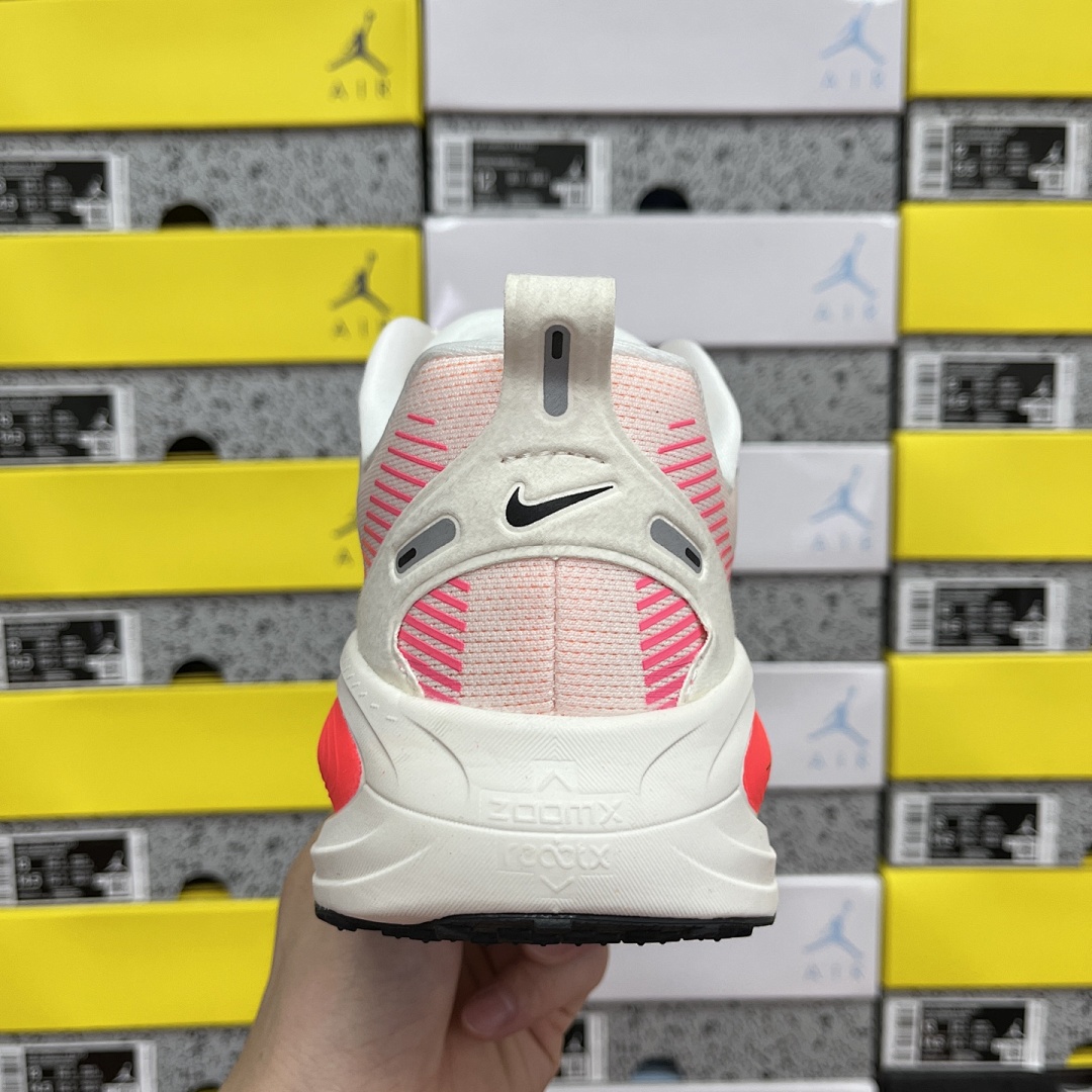 Nike Zoom Vomero - Image 5