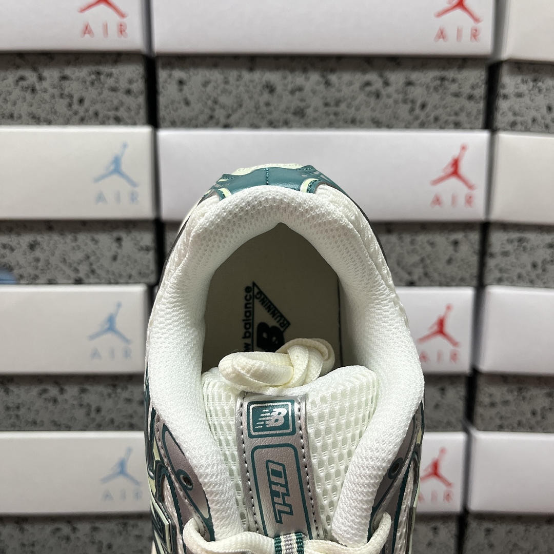 New Balance 740V2 - Image 5