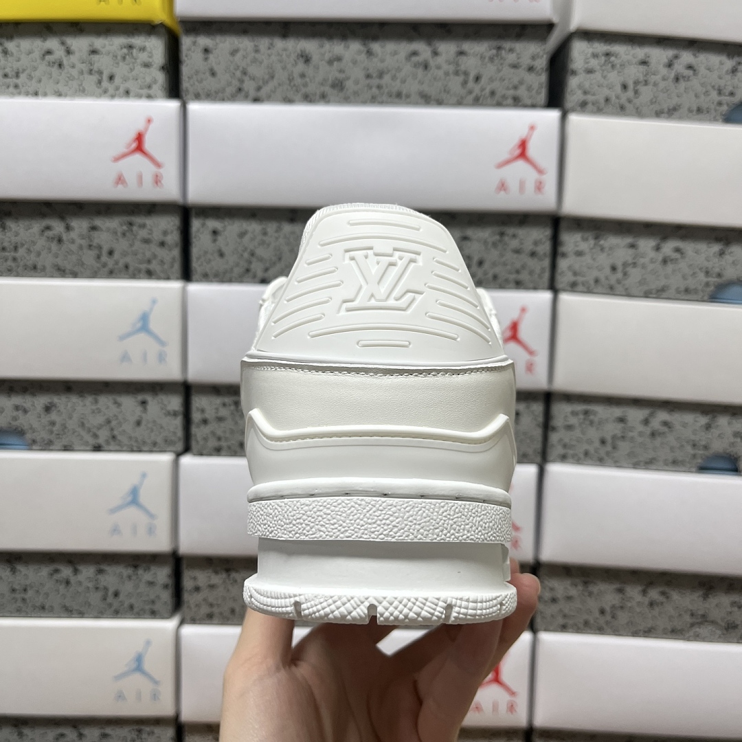 Louis Vuitton Trainer (PURE WHITE) - Image 3