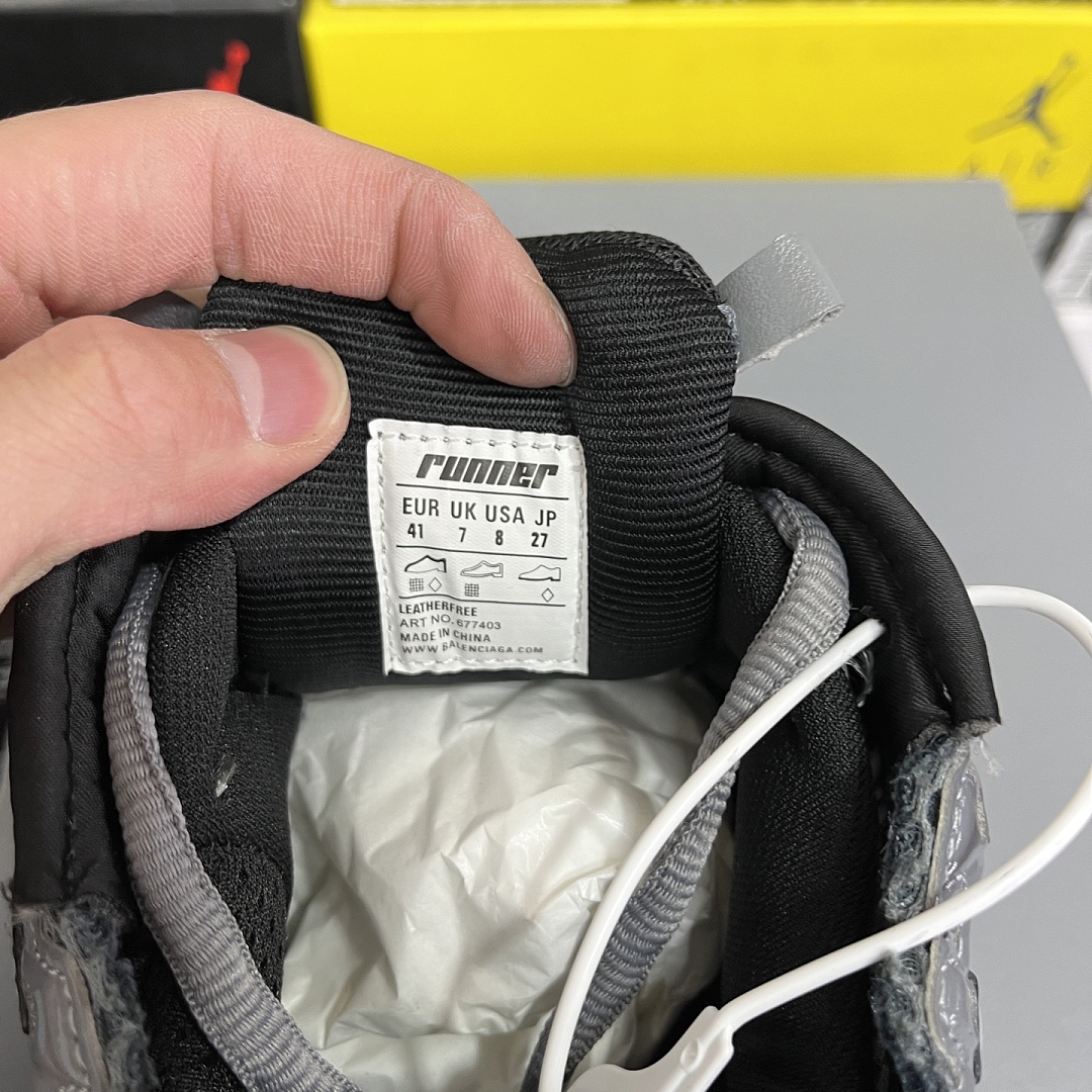 Balenciaga BLCG Runner 7.0 - Image 10