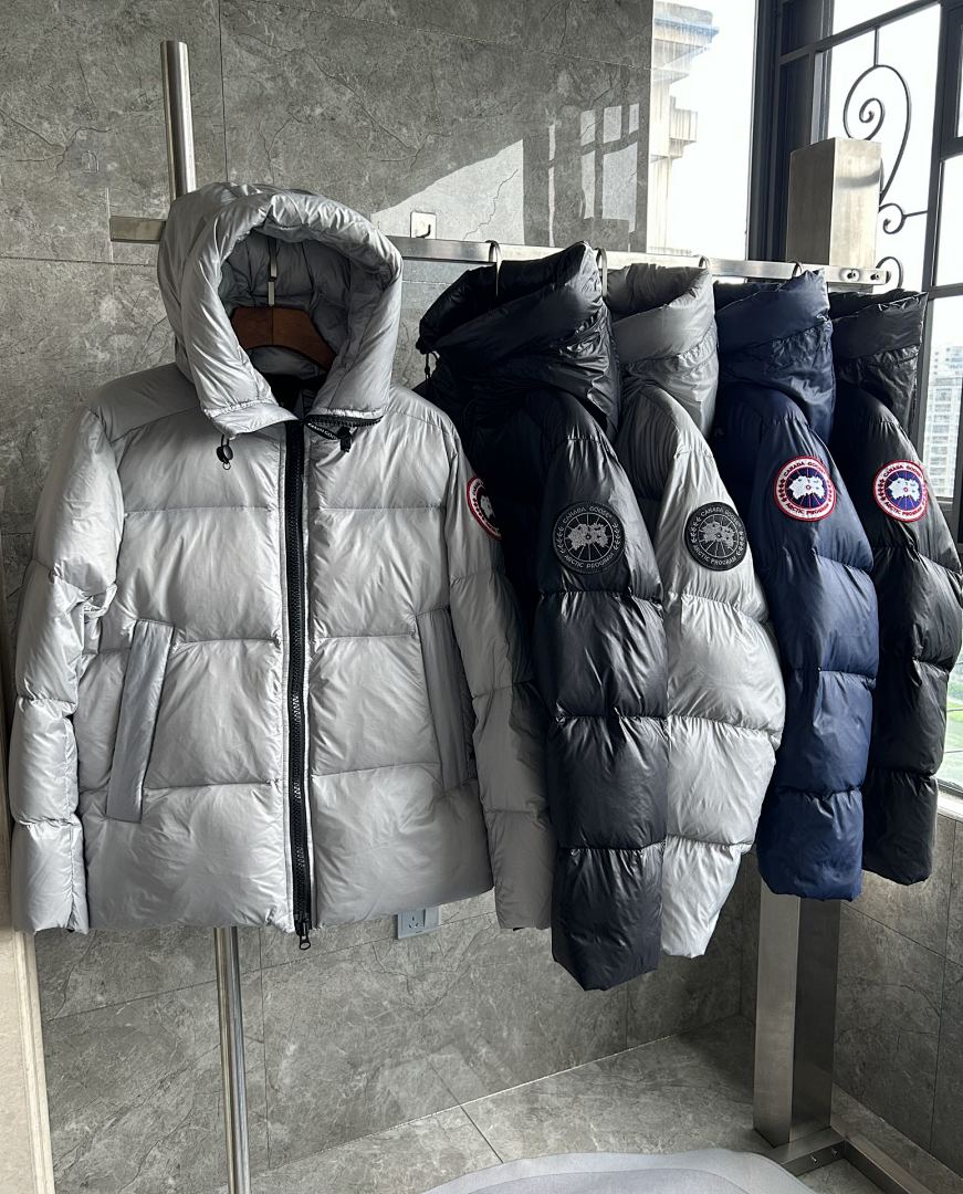 Canada Goose Crofton Puffer Jacket - Image 9