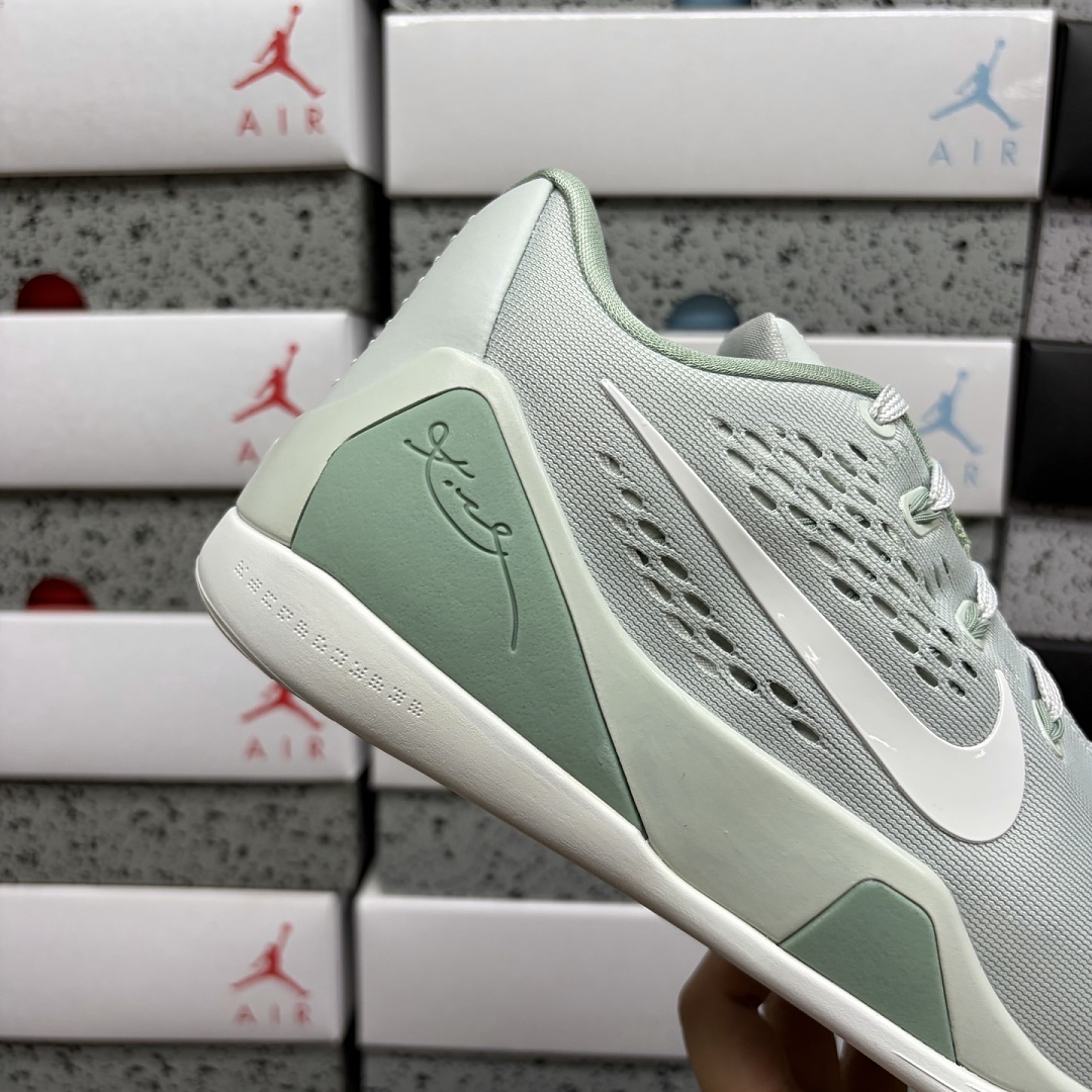Nike Kobe 9 EM Low Protro Light Silver Steam - Image 3