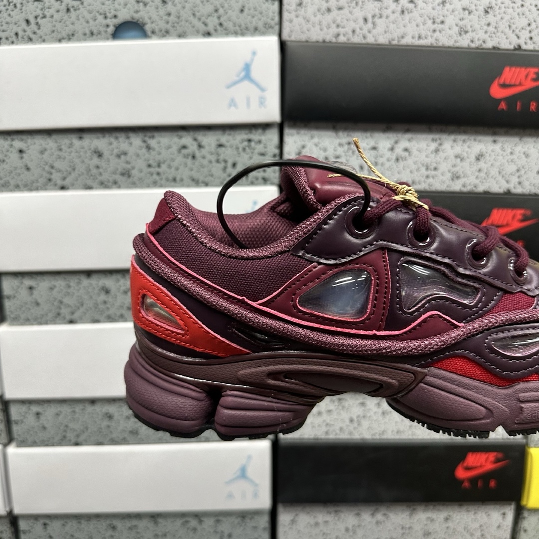 On Running Ozweego 3 Raf Simons Burgundy - Image 4