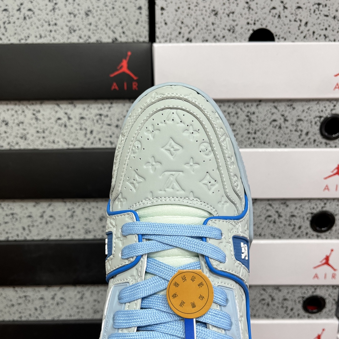 Louis Vuitton Trainer - Image 4