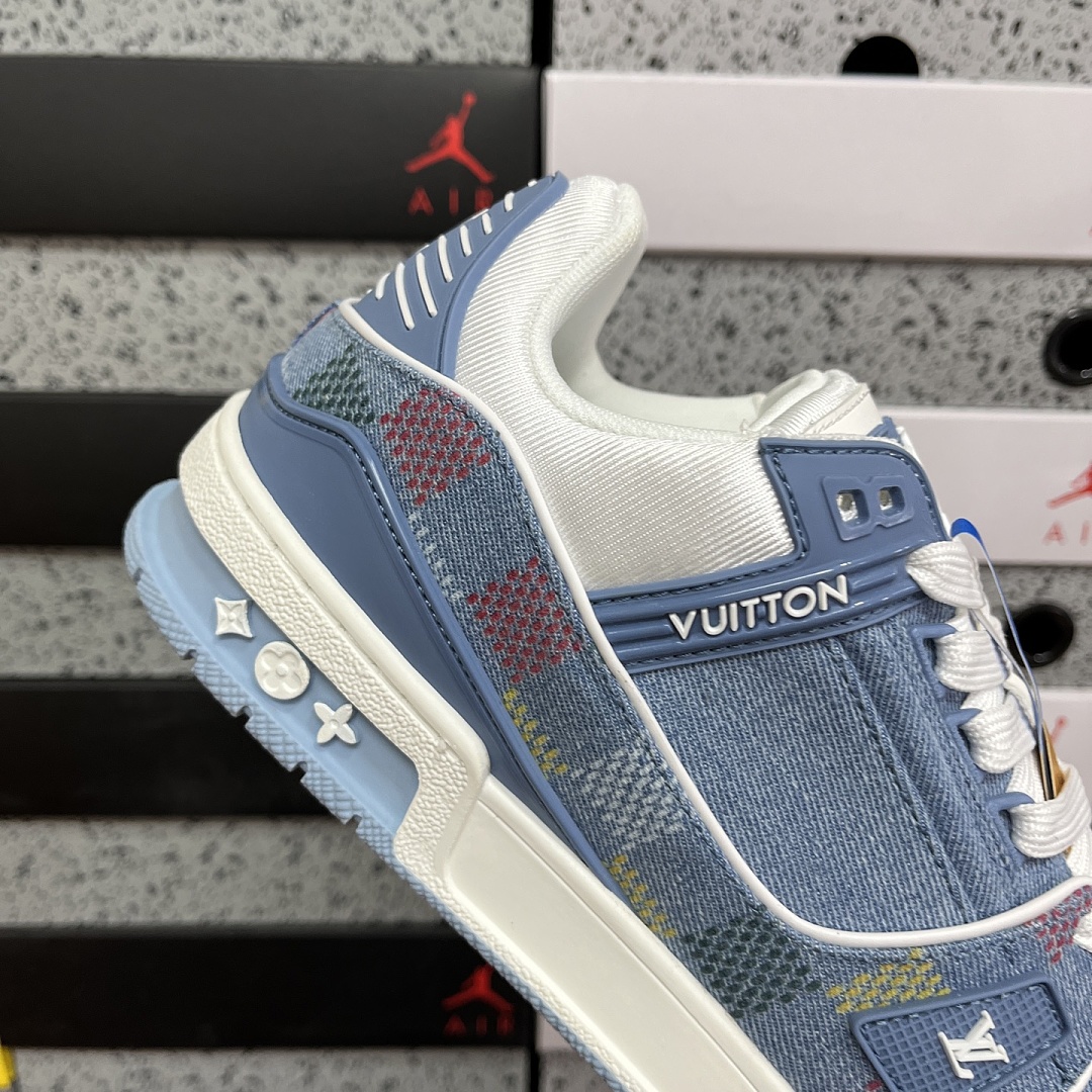 Louis Vuitton Trainer - Image 2