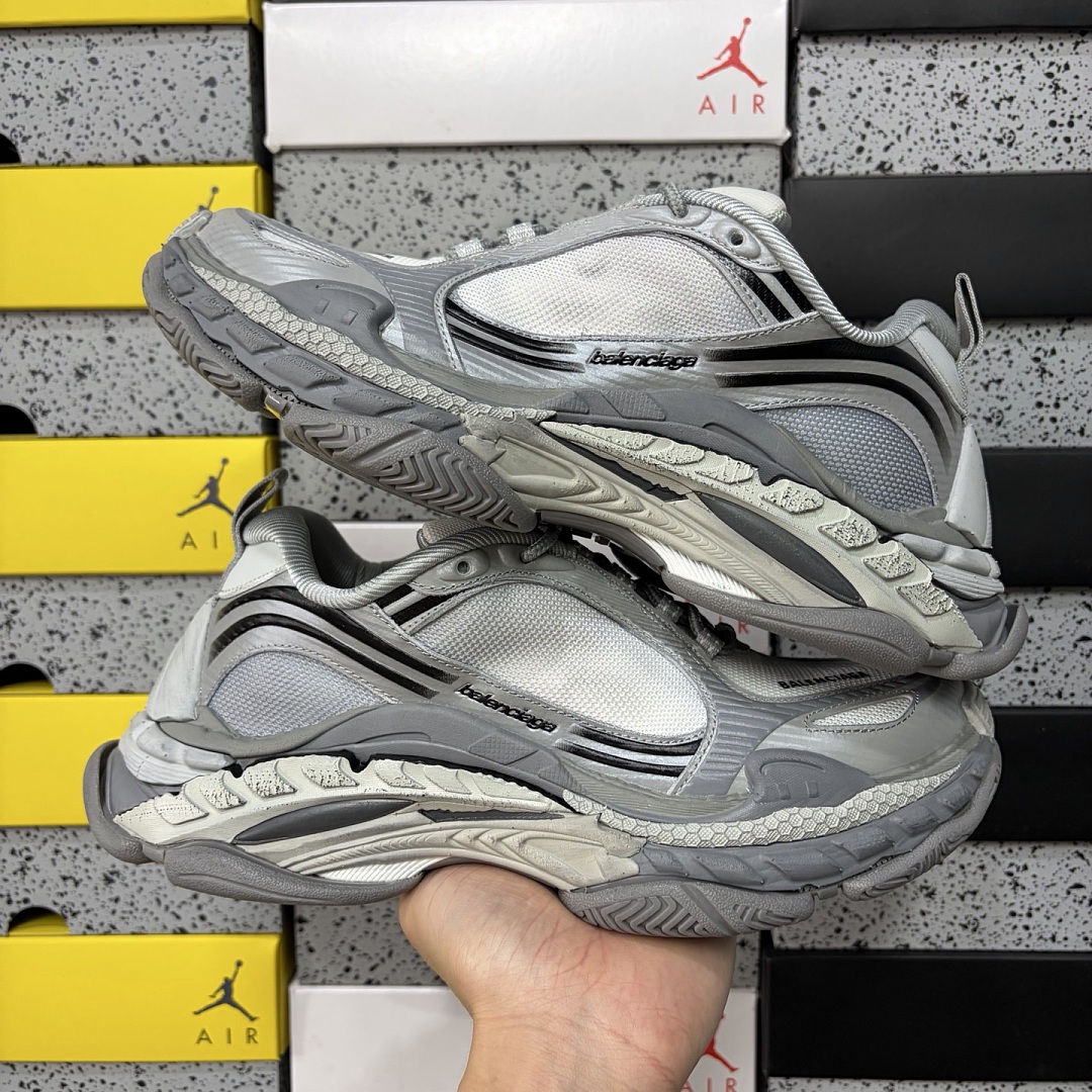 Balenciaga Triple S 2 - Image 9