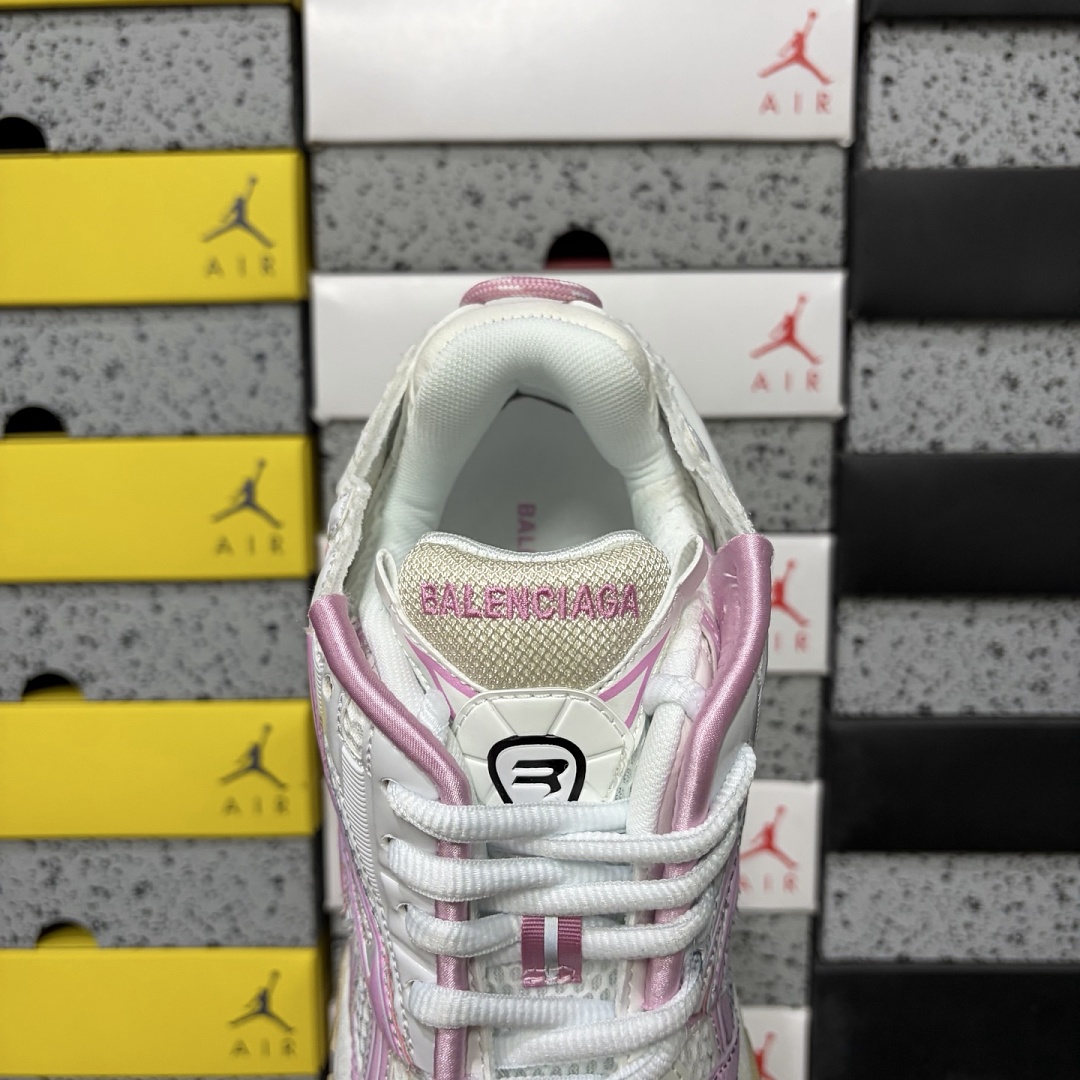 Balenciaga BLCG Runner 7.0 - Image 8