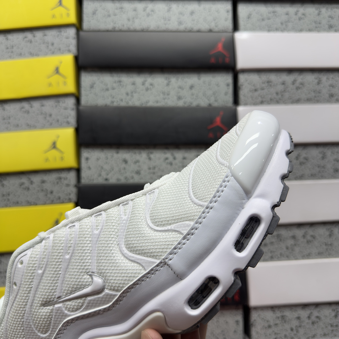 Nike Air Max Plus (White) - Image 3