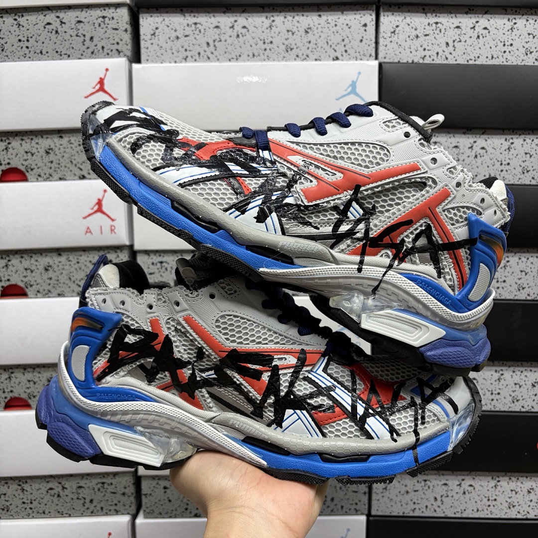 Balenciaga BLCG Runner 7.0 - Image 11