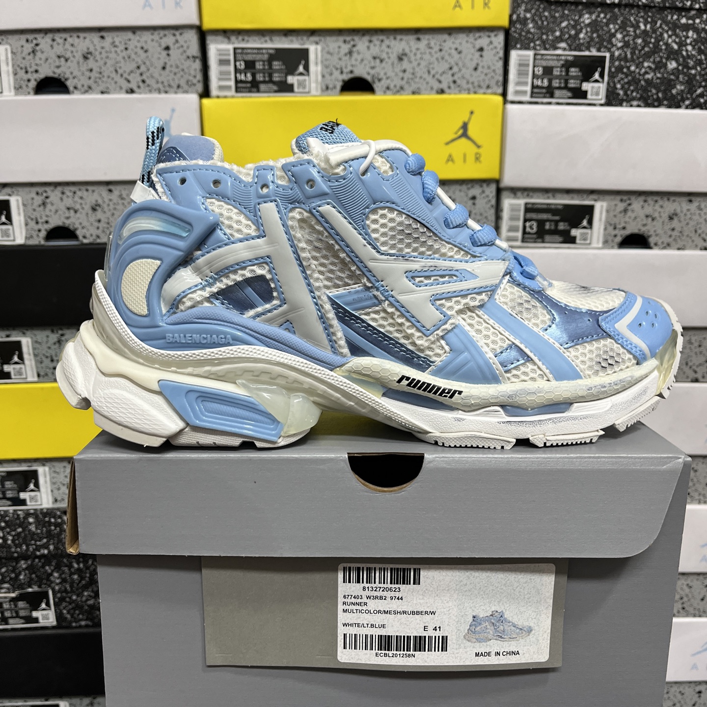 Balenciaga BLCG Runner 7.0 - Image 11