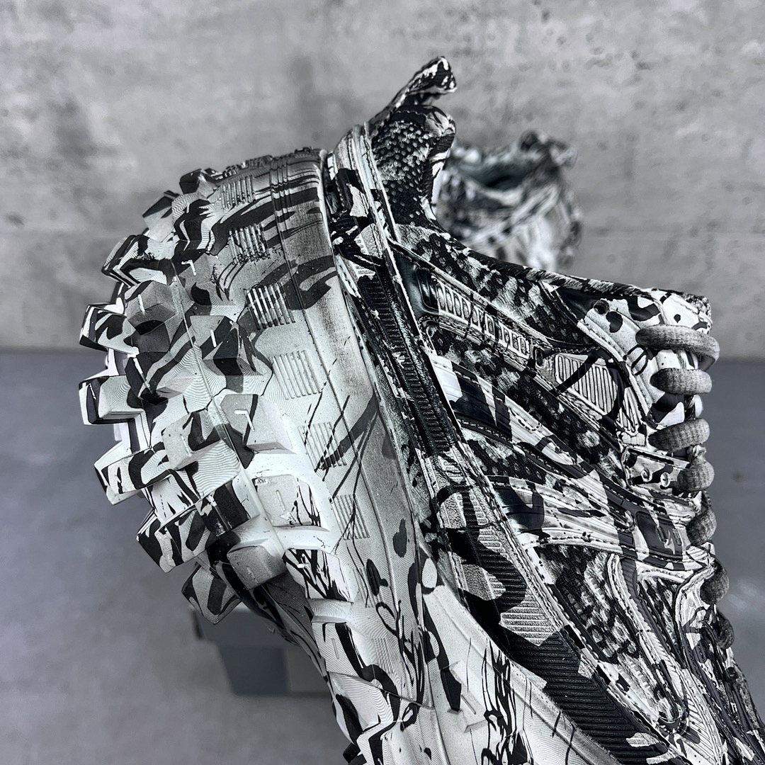 Balenciaga Defender - Image 12