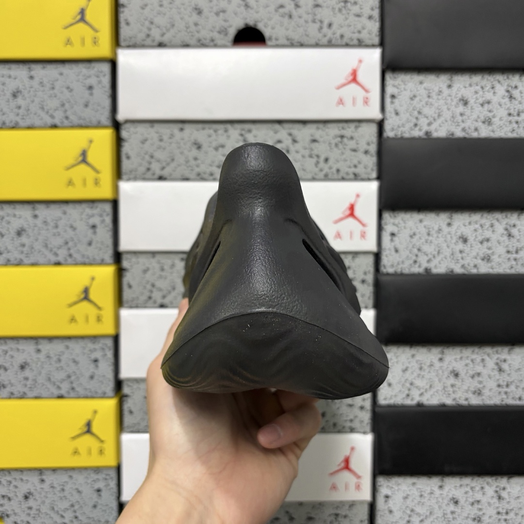Adidas Yeezy Foam RNR Onyx Clogs - Image 4