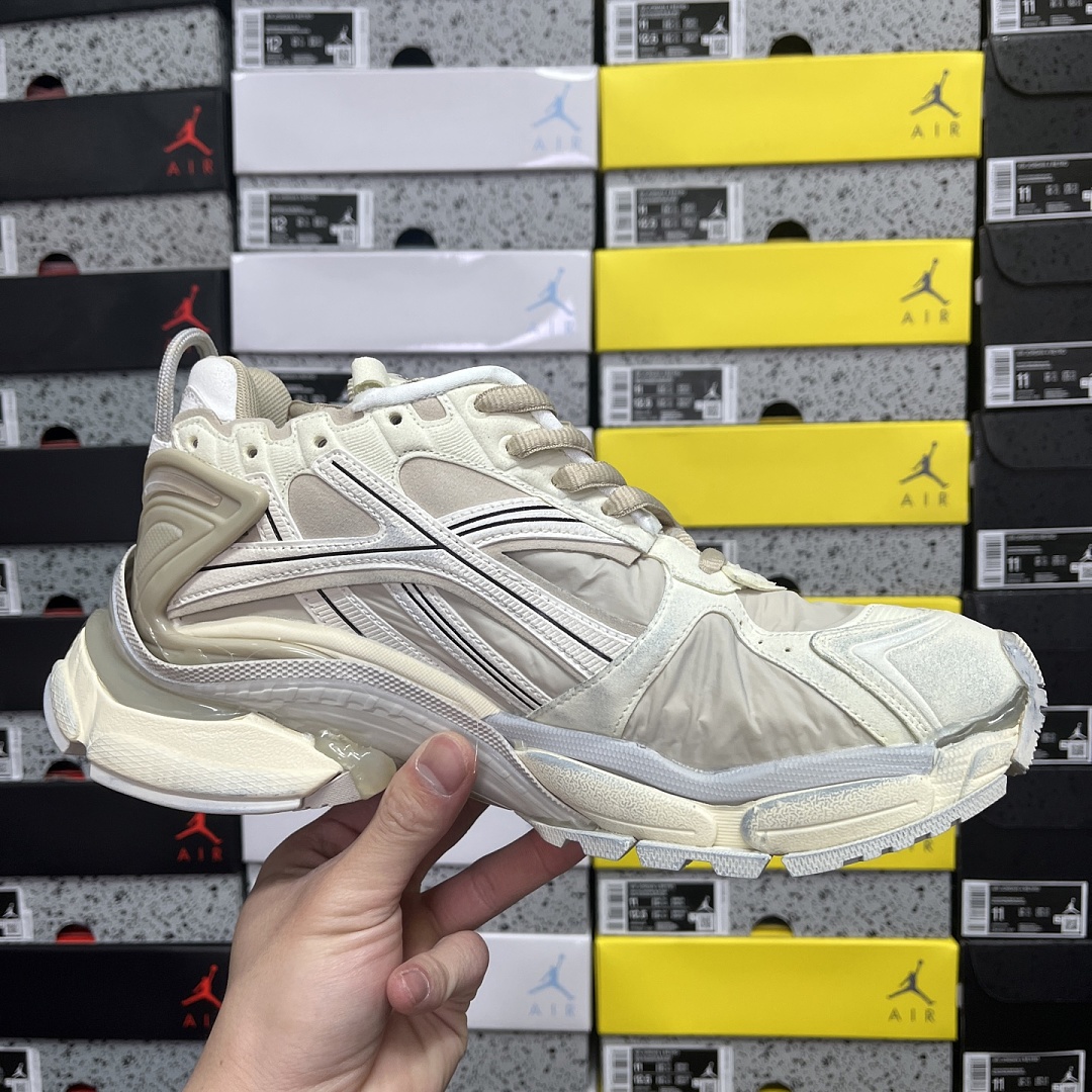 Balenciaga BLCG Runner 7.5 - Image 3