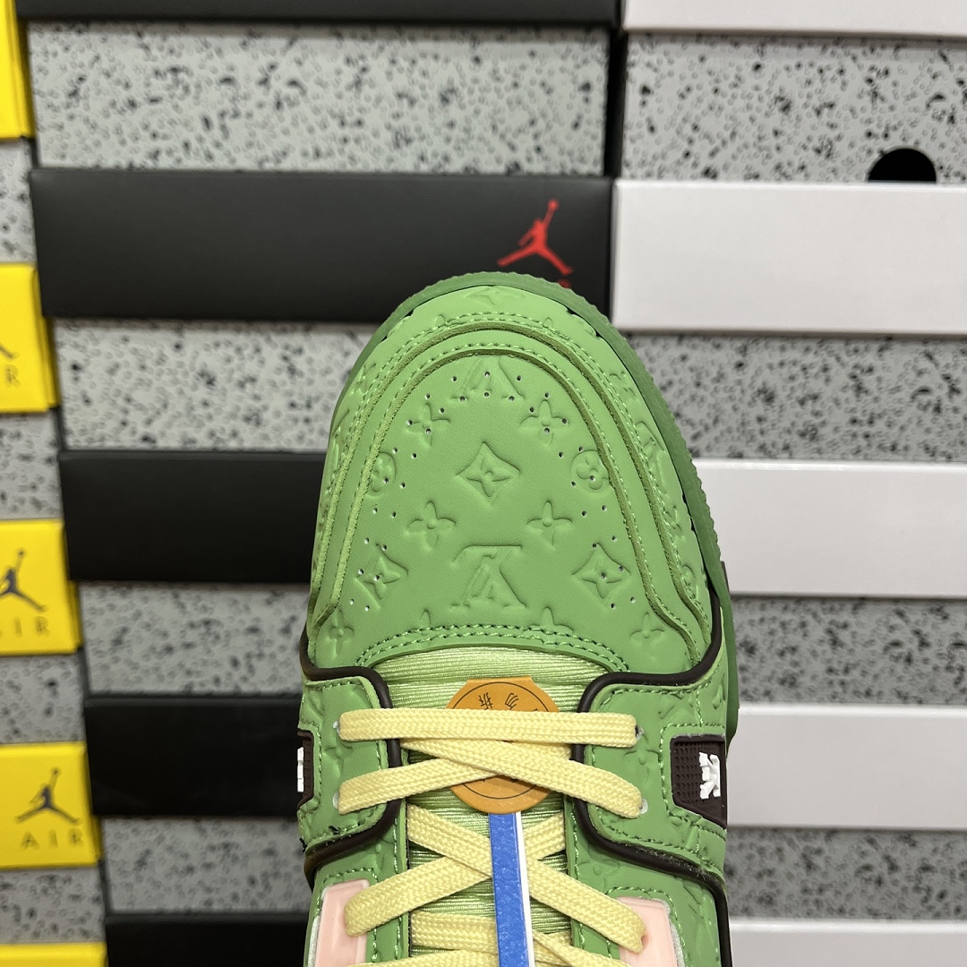 Louis Vuitton Trainer - Image 5